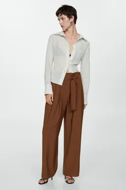 Pantalón recto con cinturón de Mango en Pantalones para argentina