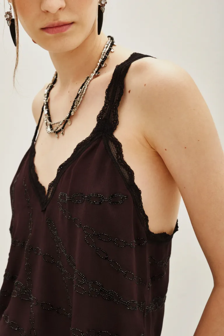 Top de breteles con puntillas y apliques de tachas decorativas en escote y cuerpo de Rapsodia en Tops para argentina