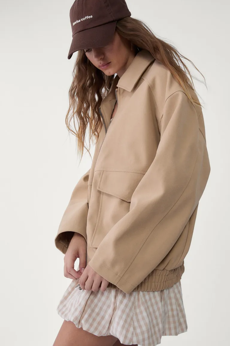 Campera bolsillos simil gamuza de Stradivarius en Chaquetas para argentina