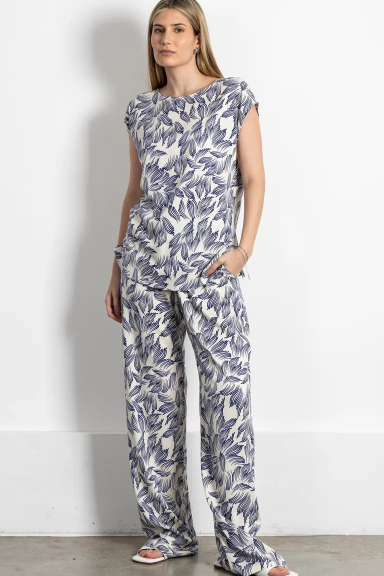 Blusa musculosa estampada con frunces y cierre en la espalda de Kill en Blusas para argentina