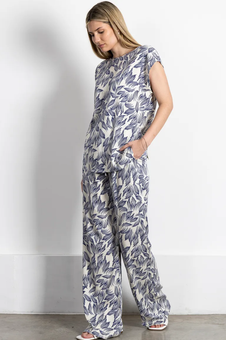 Blusa musculosa estampada con frunces y cierre en la espalda de Kill en Blusas para argentina