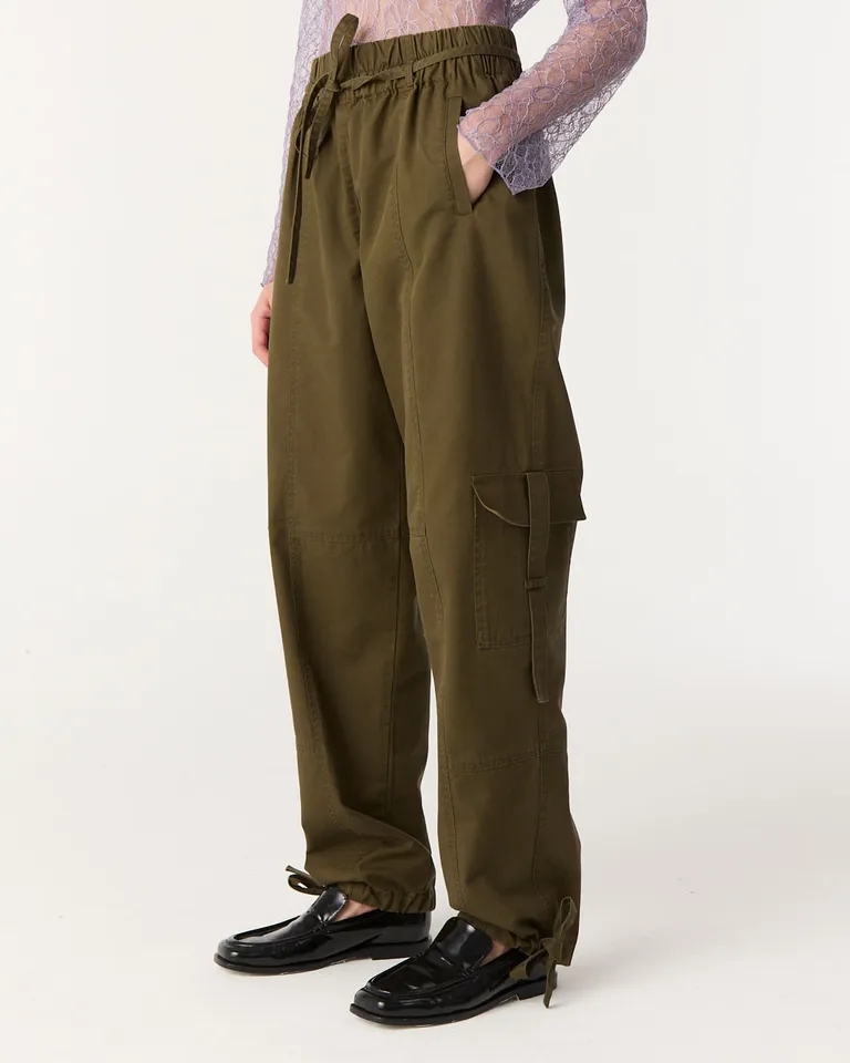 Pantalon de tiro alto con cintura elastizada, bolsillos laterales, corte recto y ajuste en botamanga de Furzai en Pantalones para argentina