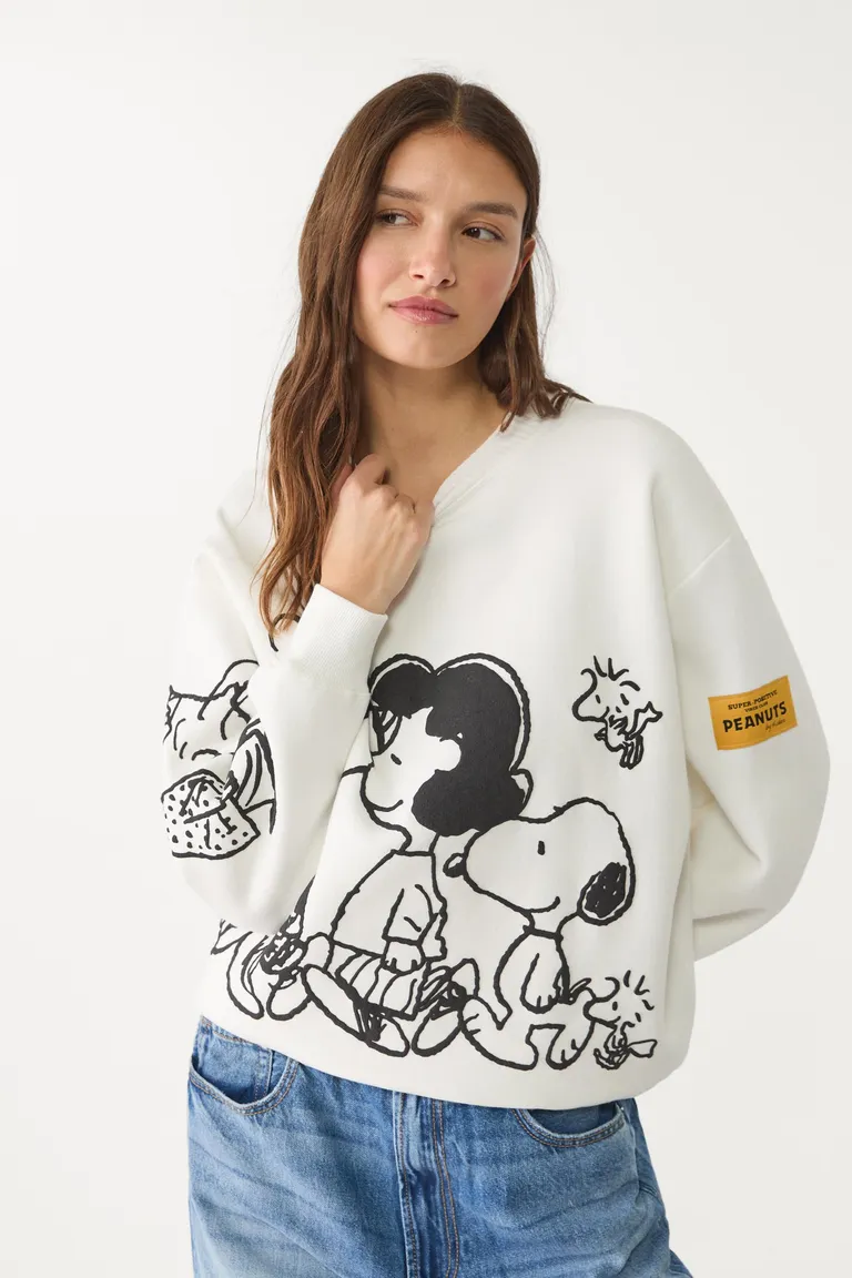 Sudadera peanuts de Stradivarius en Buzos y Sweaters para argentina