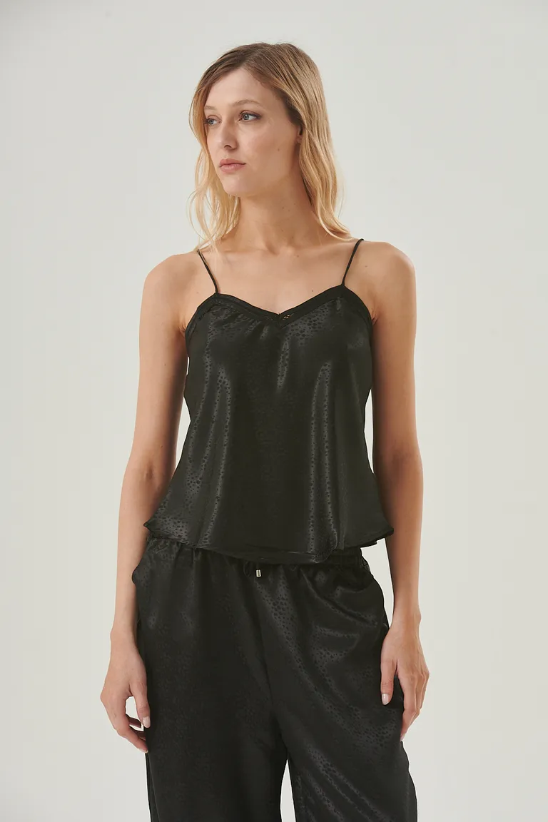 Blusa de diseño sofisticado en tejido jacquard con acabado satinado de Sweet en Blusas para argentina