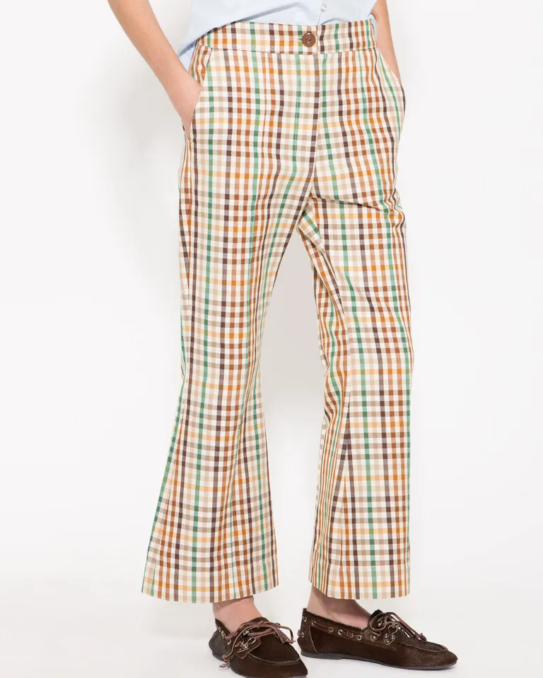 Pantalón estampado de corte flare con bolsillos laterales y traseros de Jazmin Chebar en Pantalones para argentina