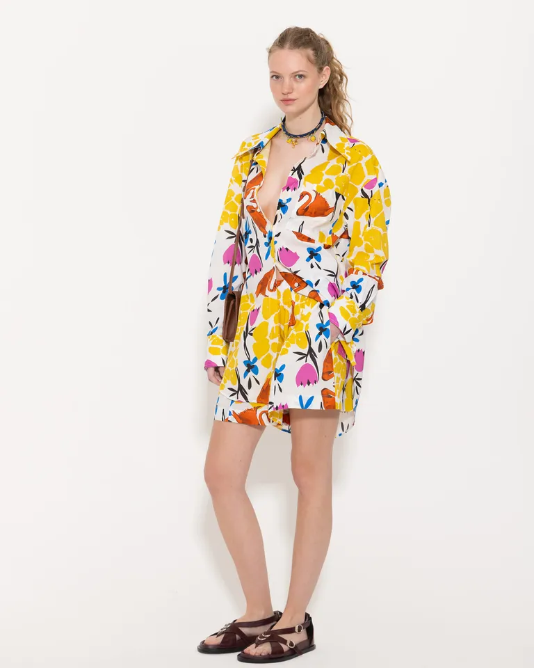 Short Swan con estampado exclusivo y bolsillos laterales para un look fresco y cómodo de Jazmin Chebar en Shorts para argentina