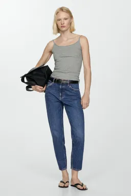 Jeans newmom confort tiro alto de Mango en Pantalones para argentina