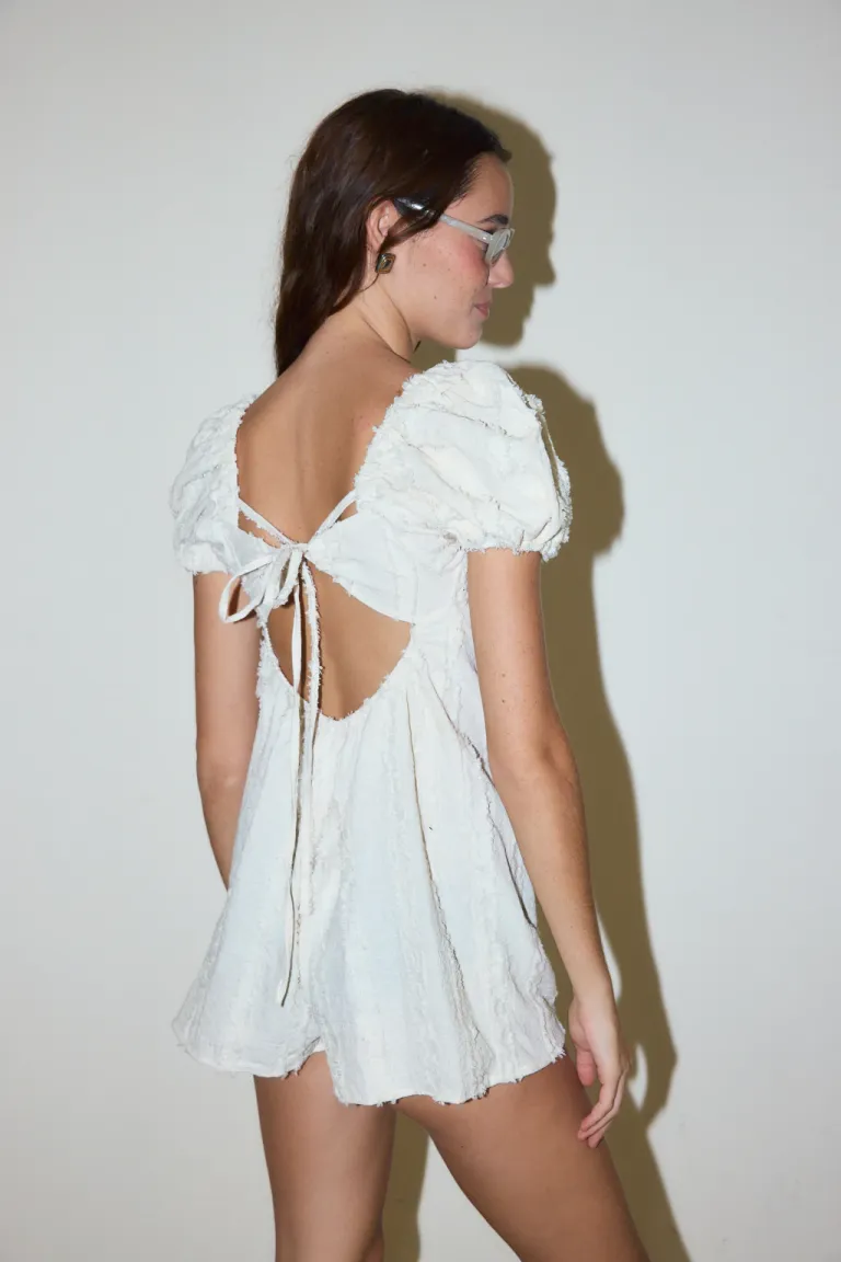 Mono de lino con mangas princesa y lazos en la espalda de Audaz en Monos para argentina