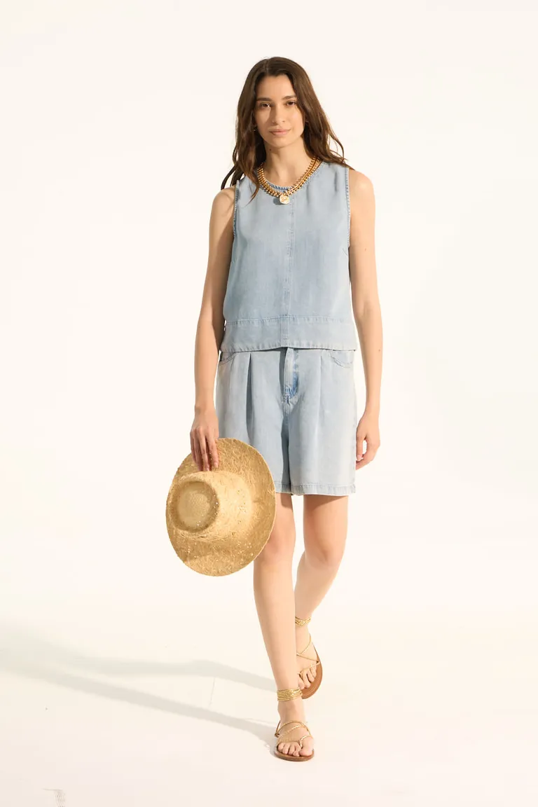 Top celeste de calce recto y escote a la base, sin mangas, para mujer de Portsaid en Tops para argentina