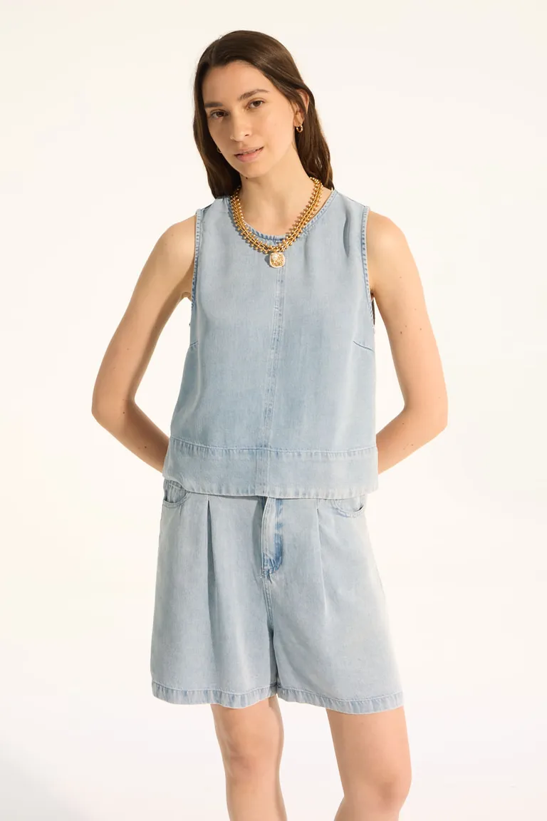 Top celeste de calce recto y escote a la base, sin mangas, para mujer de Portsaid en Tops para argentina