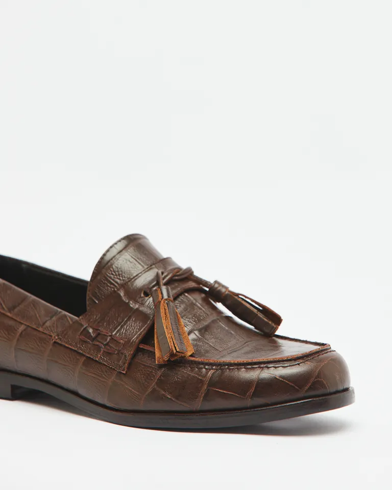 Mocasines de mujer con diseño de borlas y textura tipo reptil de Wanama en Mocasines para argentina