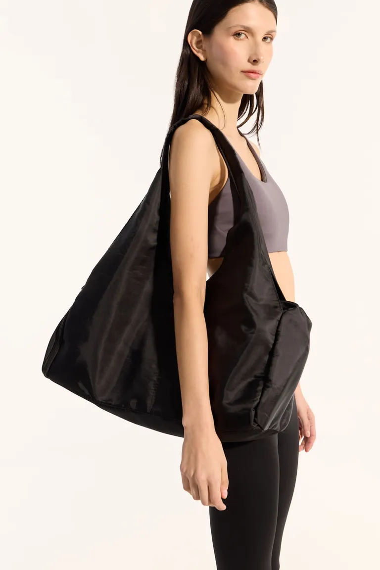 Bolso duffle de gran capacidad y diseño cómodo para usos deportivos y urbanos de Portsaid en Bolsos y Carteras para argentina