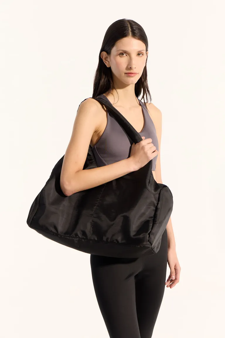 Bolso duffle de gran capacidad y diseño cómodo para usos deportivos y urbanos de Portsaid en Bolsos y Carteras para argentina