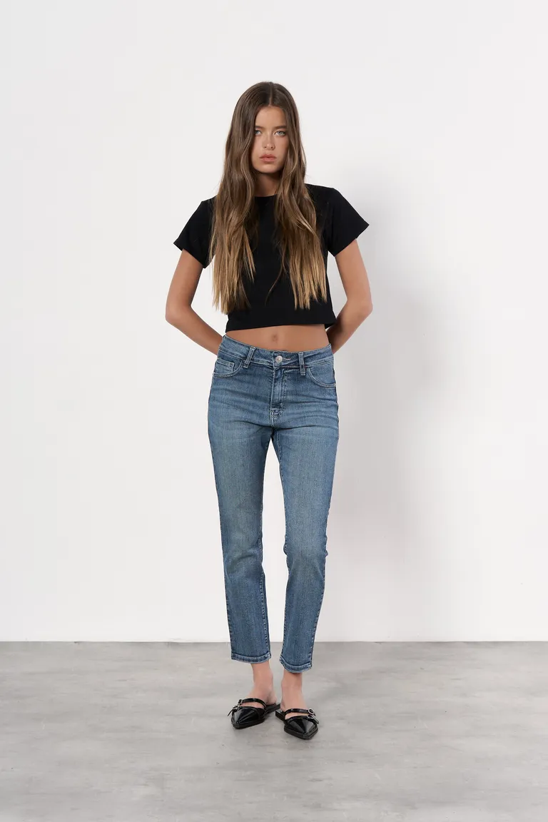 Jean denim chupín damon de Magda en Pantalones para argentina