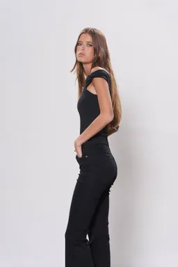 Jean denim oxford black de Magda en Pantalones para argentina