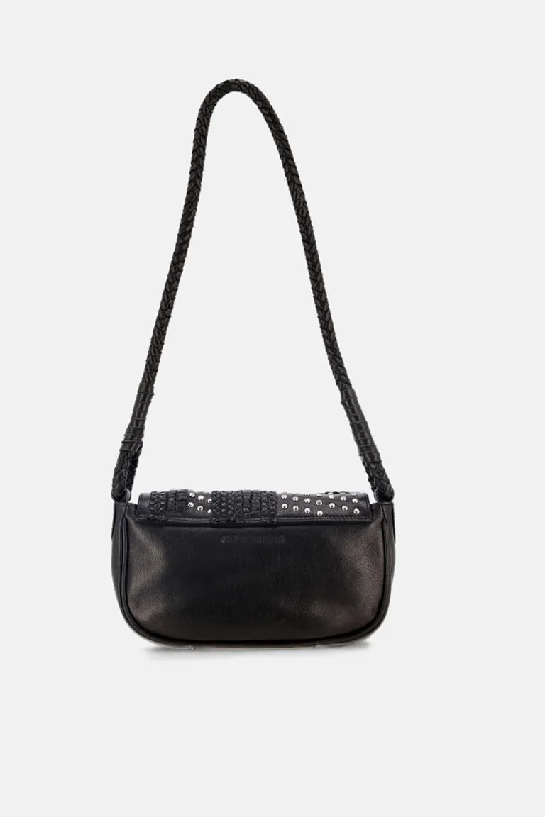 Cartera con flecos, apliques metálicos decorativos y correa trenzada para llevar al hombro de Justaosadia en Bolsos y Carteras para argentina