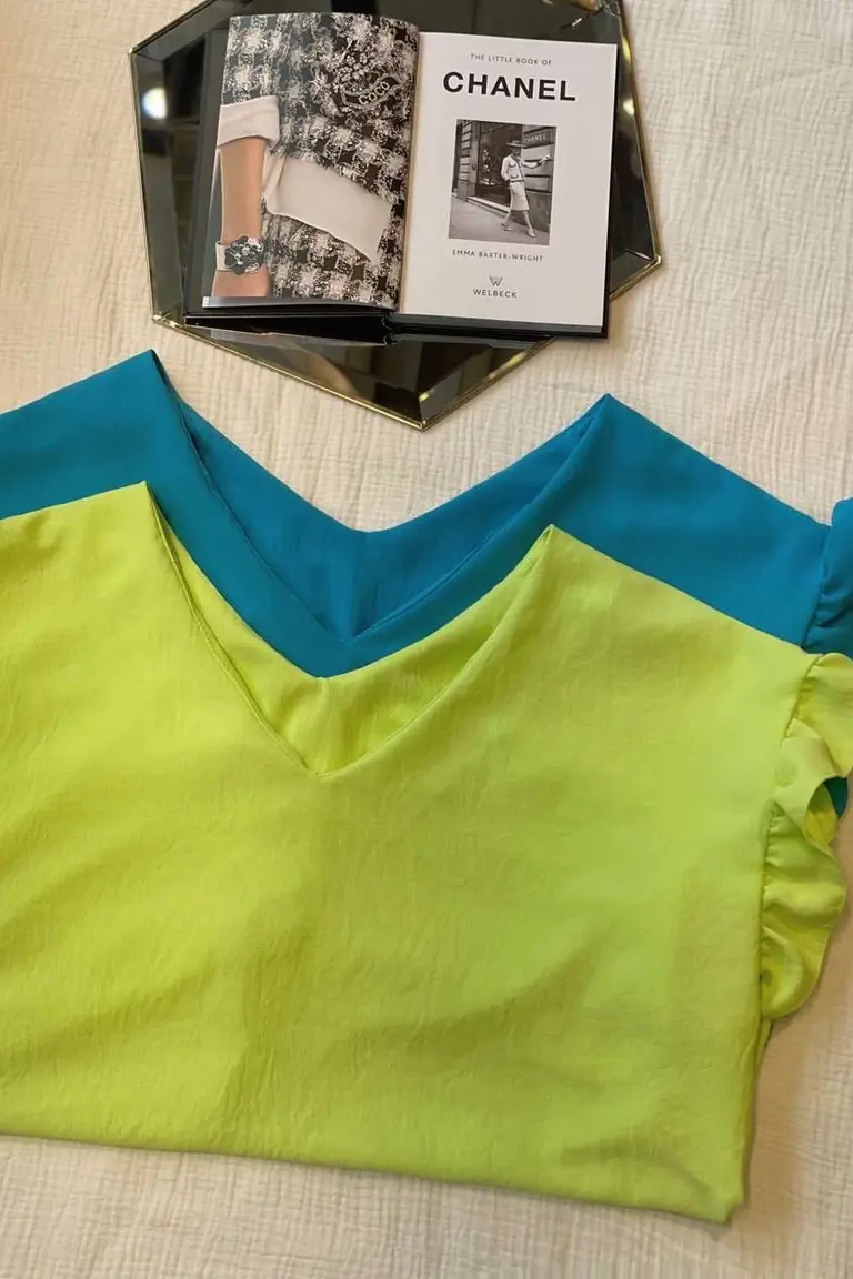 Blusa con Volados de Hesed en Blusas para argentina