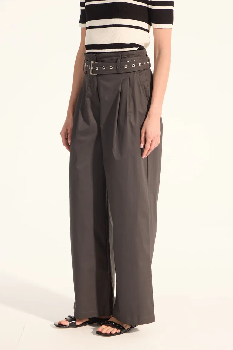 Pantalón de tiro alto con detalles en la cintura y pierna ligeramente ancha de Portsaid en Pantalones para argentina