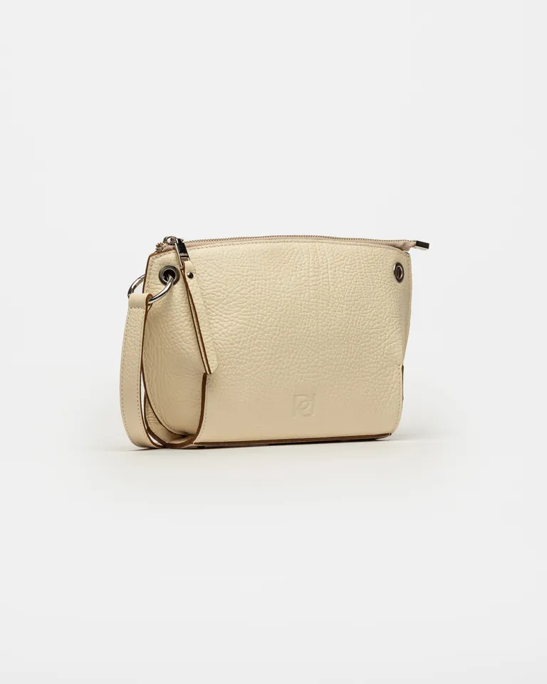 Cartera de mano de cuero graneado con diseño minimalista y adaptable a diferentes estilos de Prüne en Bolsos y Carteras para argentina