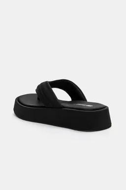 Sandalias planas volumen de Pull&Bear en Sandalias para argentina