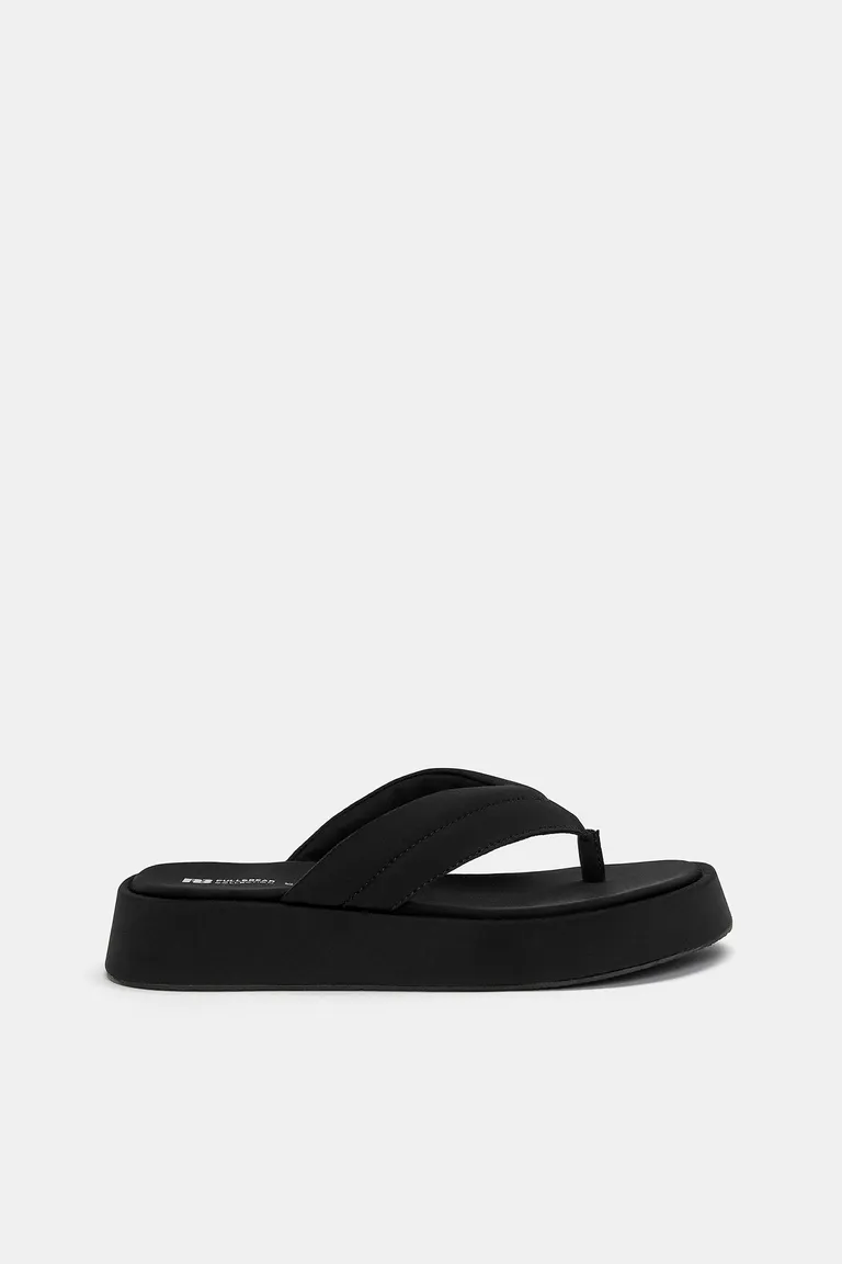Sandalias planas volumen de Pull&Bear en Sandalias para argentina