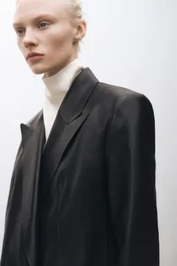 Blazer piel doble botonadura de Mango en Blazers para argentina