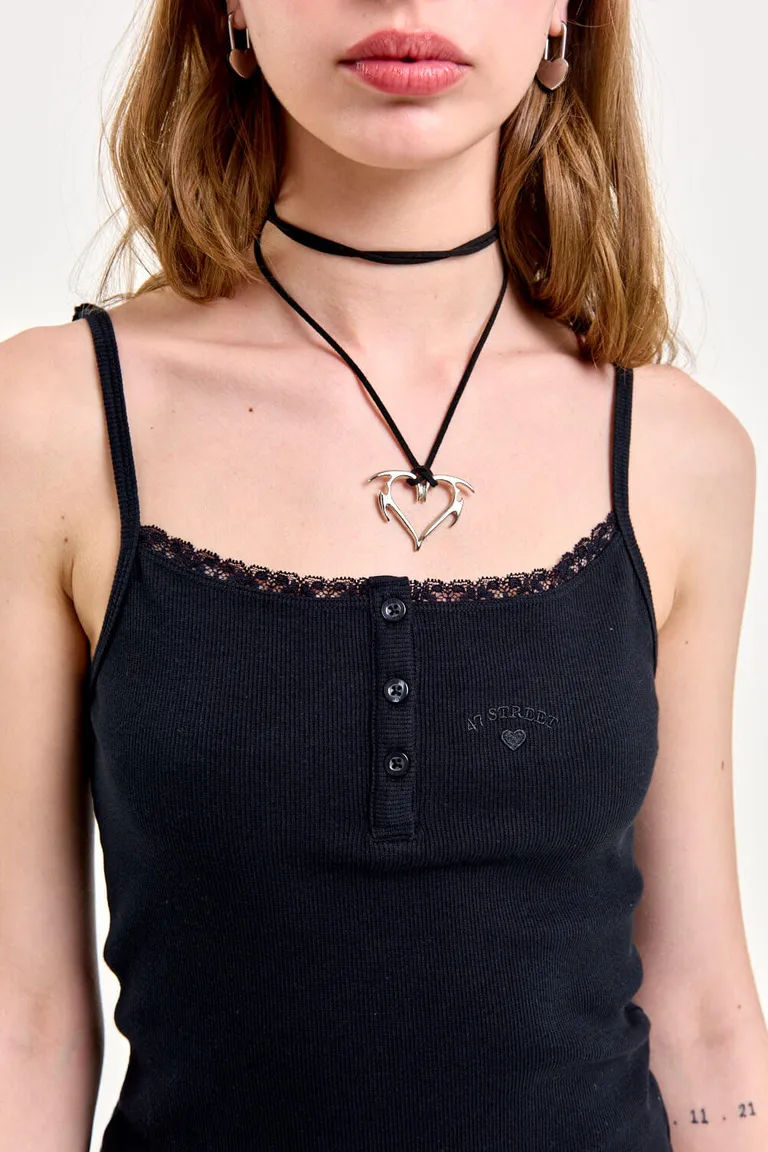 Camiseta de tirantes negra con detalles delicados de 47 Street en Tops para argentina