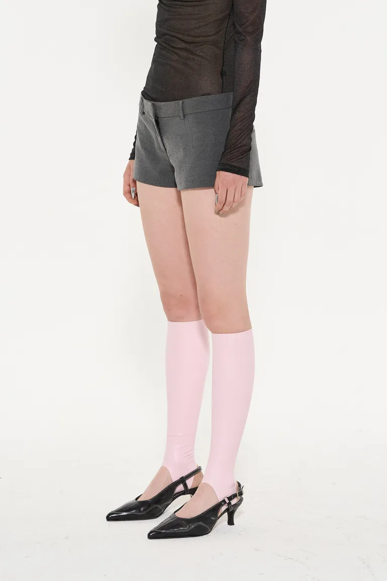 Short de tiro bajo en acabado satinado de estilo elegante de Ay Not Dead en Shorts para argentina