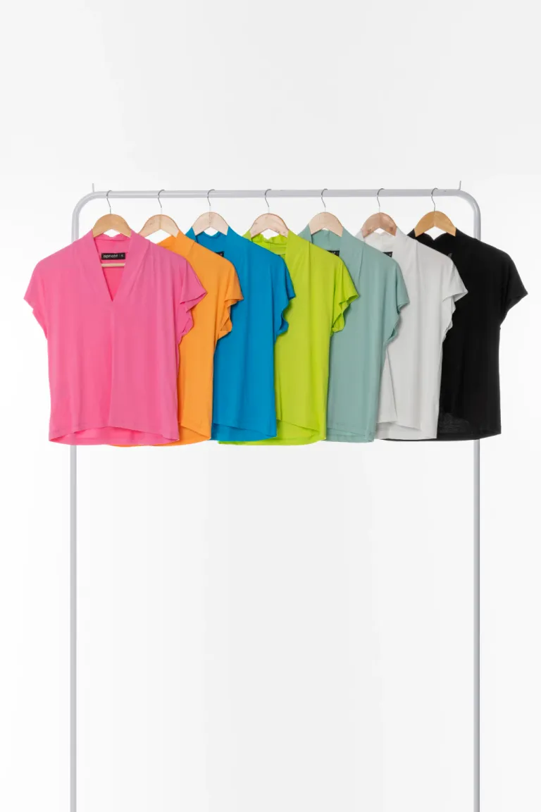 Remera de estilo informal y cómodo para mujer de Apricot en Remeras para argentina