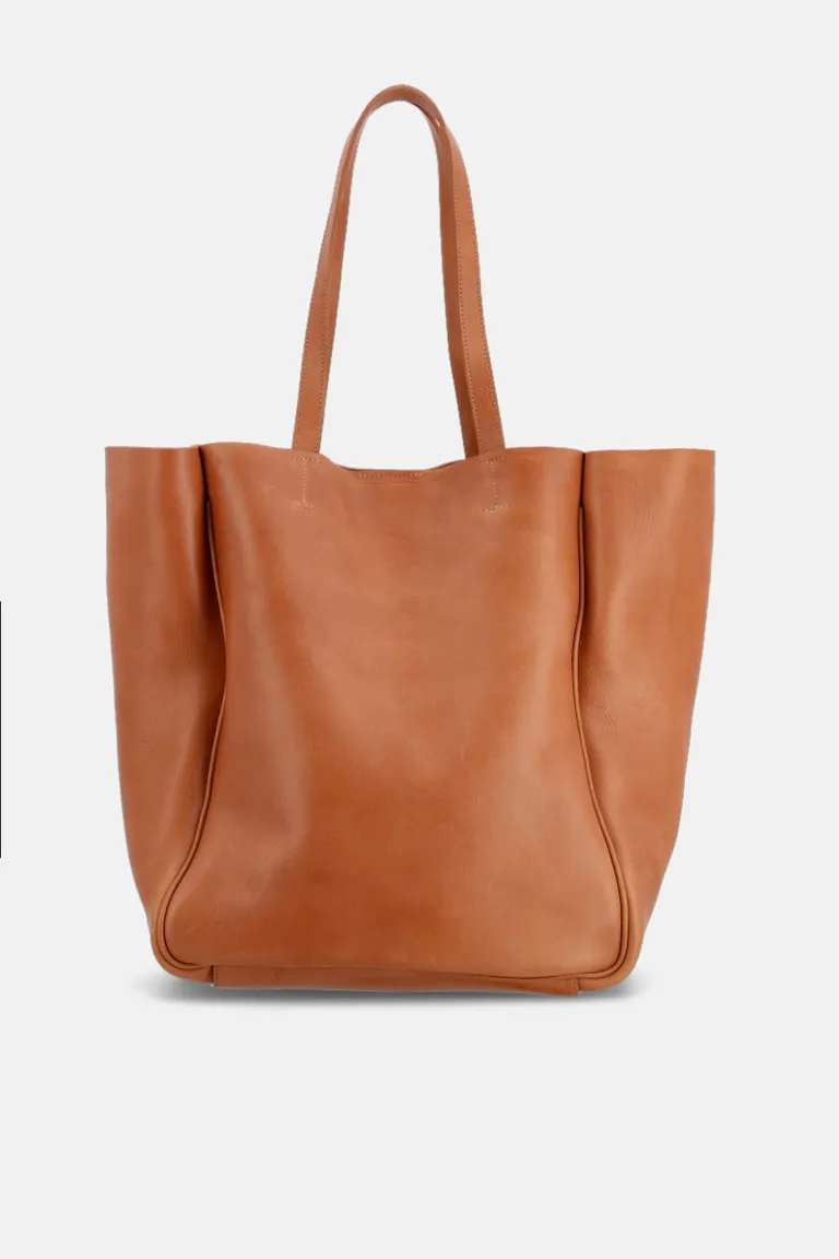 Maxi bolso de cuero vacuno en diseño funcional y elegante de Justaosadia en Bolsos y Carteras para argentina