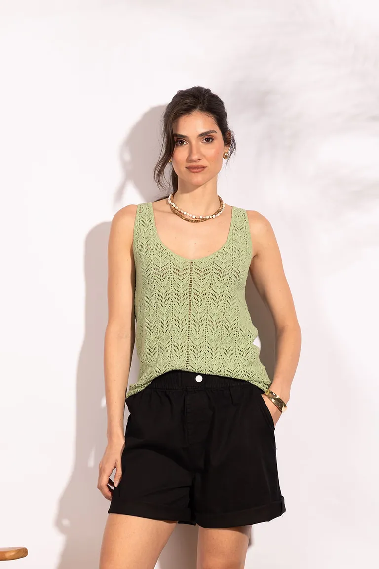 Top tejido de algodón estilo crochet en color verde con corte holgado y diseño versátil de Indiastyle en Tops para argentina