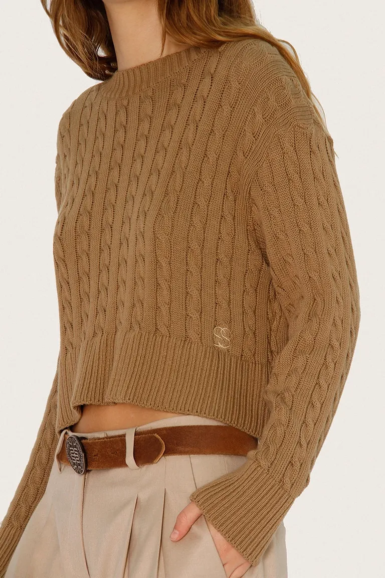 Sweater tejido en ochos con cuello redondo y largo modular por debajo de la cintura de Sofia Sarkany en Buzos y Sweaters para argentina