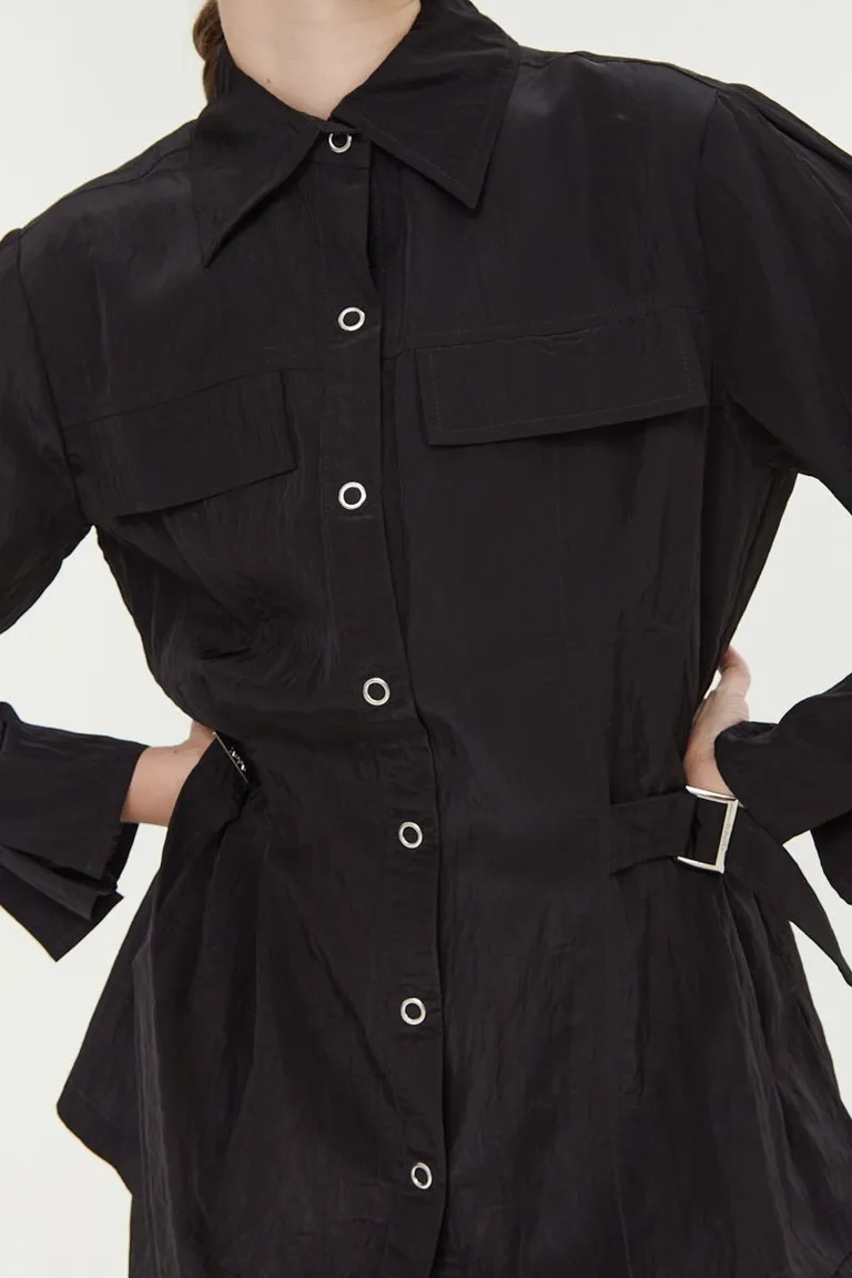 Camisa manga larga con ajuste lateral y bolsillos frontales con botones a presión de Las Pepas en Camisas para argentina