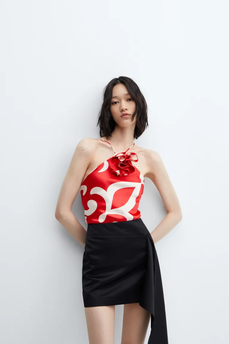 Top satinado estampado floral de Mango en Tops para argentina
