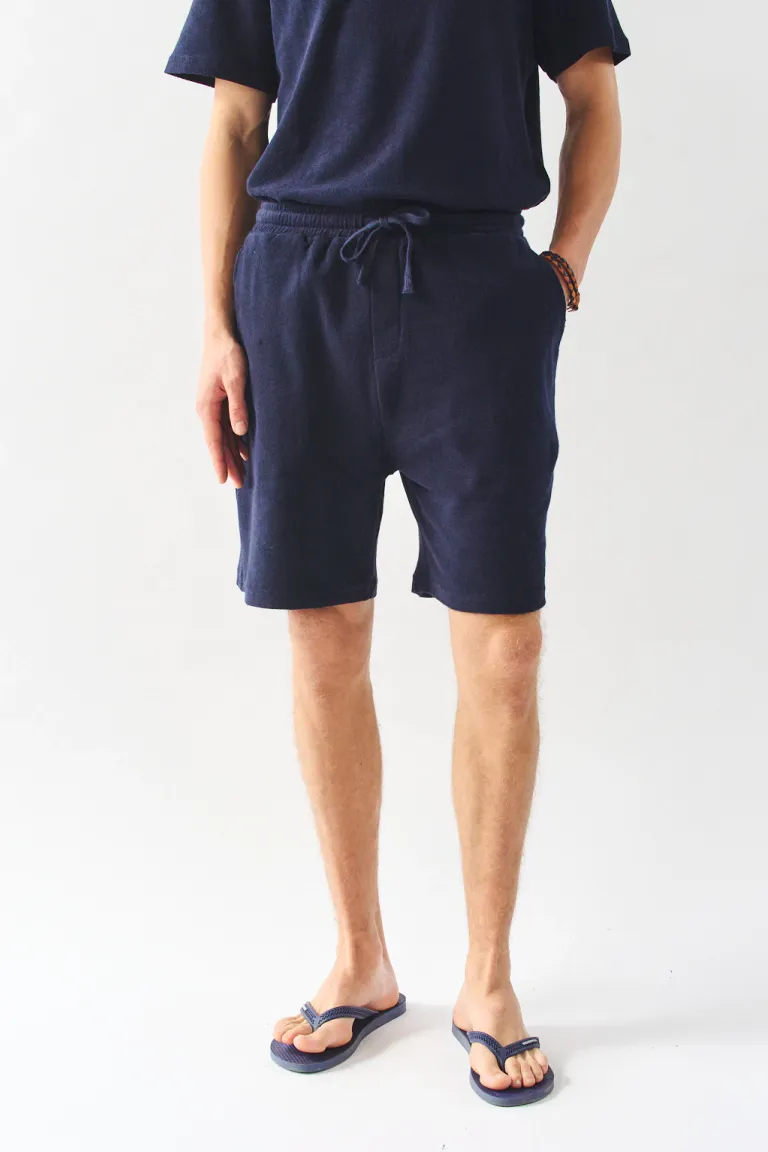 Bermuda corta con bolsillos laterales y traseros, diseño casual y versátil para hombres de Bensimon en Bermudas y Shorts para argentina