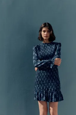 Vestido estampado con frunces de Mango Teen en Vestidos para argentina