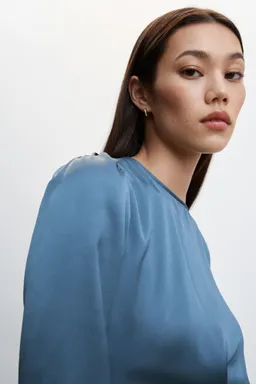 Vestido satinado drapeado de Mango en Vestidos para argentina