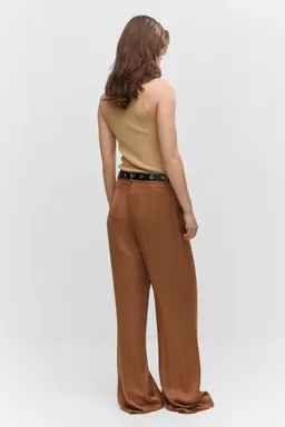 Top punto canalé de Mango en Tops para argentina