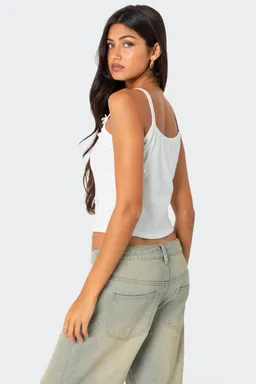 Musculosa lazo rib emilia de Edikted en Tops para argentina