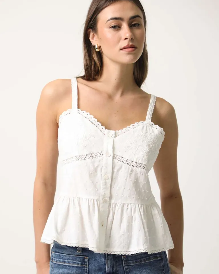 Musculosa de plumeti importada con encaje en busto y cintura de Hesed en Tops para argentina