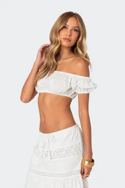 Crop top skye hombros descubiertos de Edikted en Tops para argentina