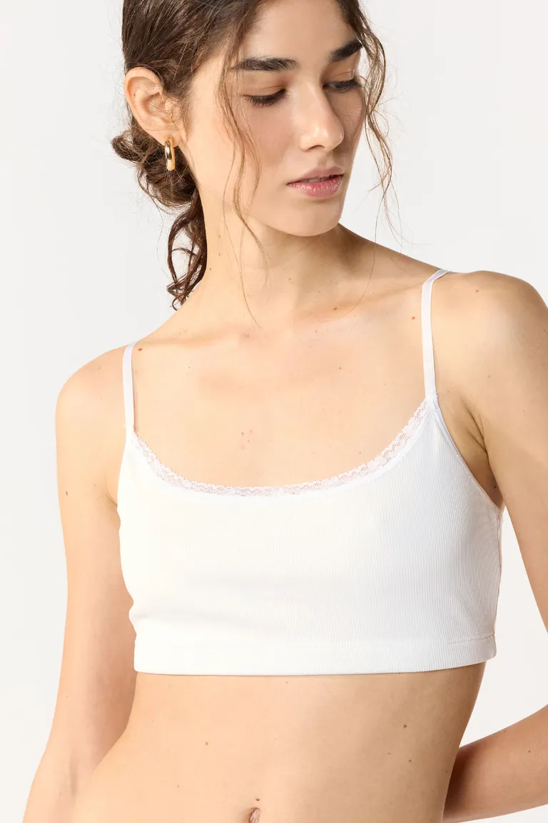 Top de morley con breteles elásticos y ruedo elástico para un ajuste perfecto de Cuesta Blanca en Tops para argentina