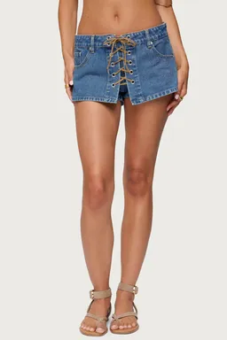 Mini falda short encaje olivera de Edikted en Shorts para argentina