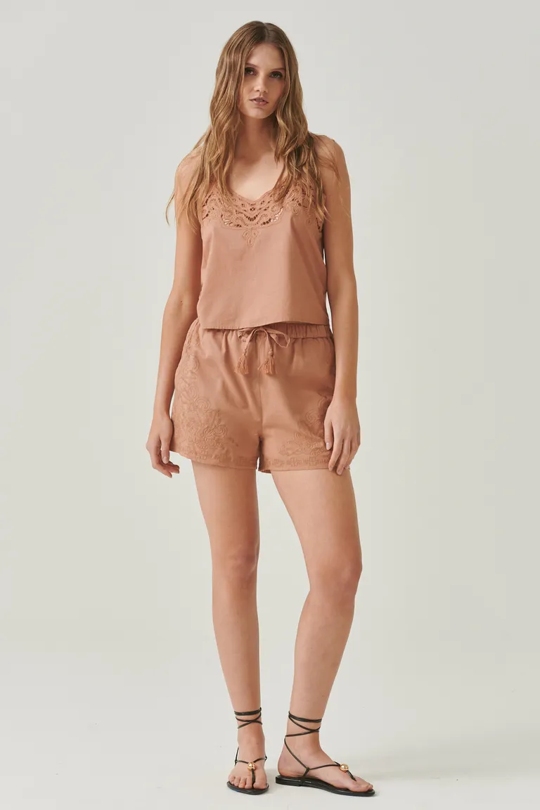 Corto de diseño moderno y elegante para mujer de Sweet en Shorts para argentina