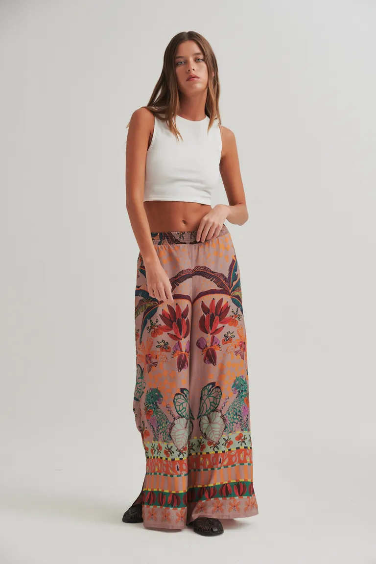 Pantalón tropical con estampado floral y corte relajado para un look de día o noche de Sweet en Pantalones para argentina