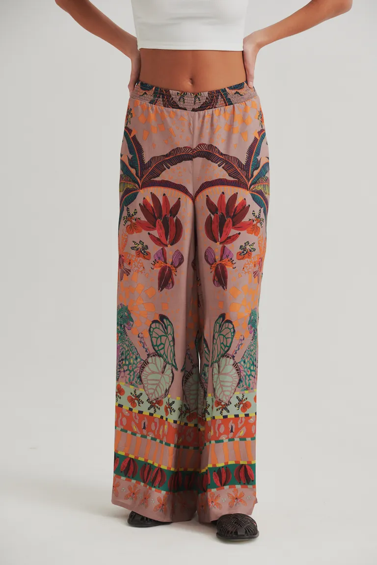 Pantalón tropical con estampado floral y corte relajado para un look de día o noche de Sweet en Pantalones para argentina
