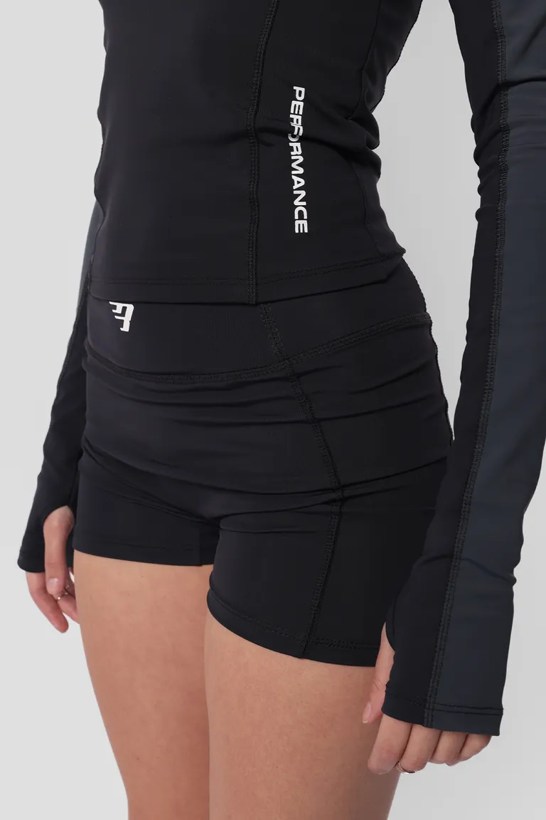 Short deportivo de entrenamiento con detalles bordados y recortes pisados de Top White en Shorts para argentina