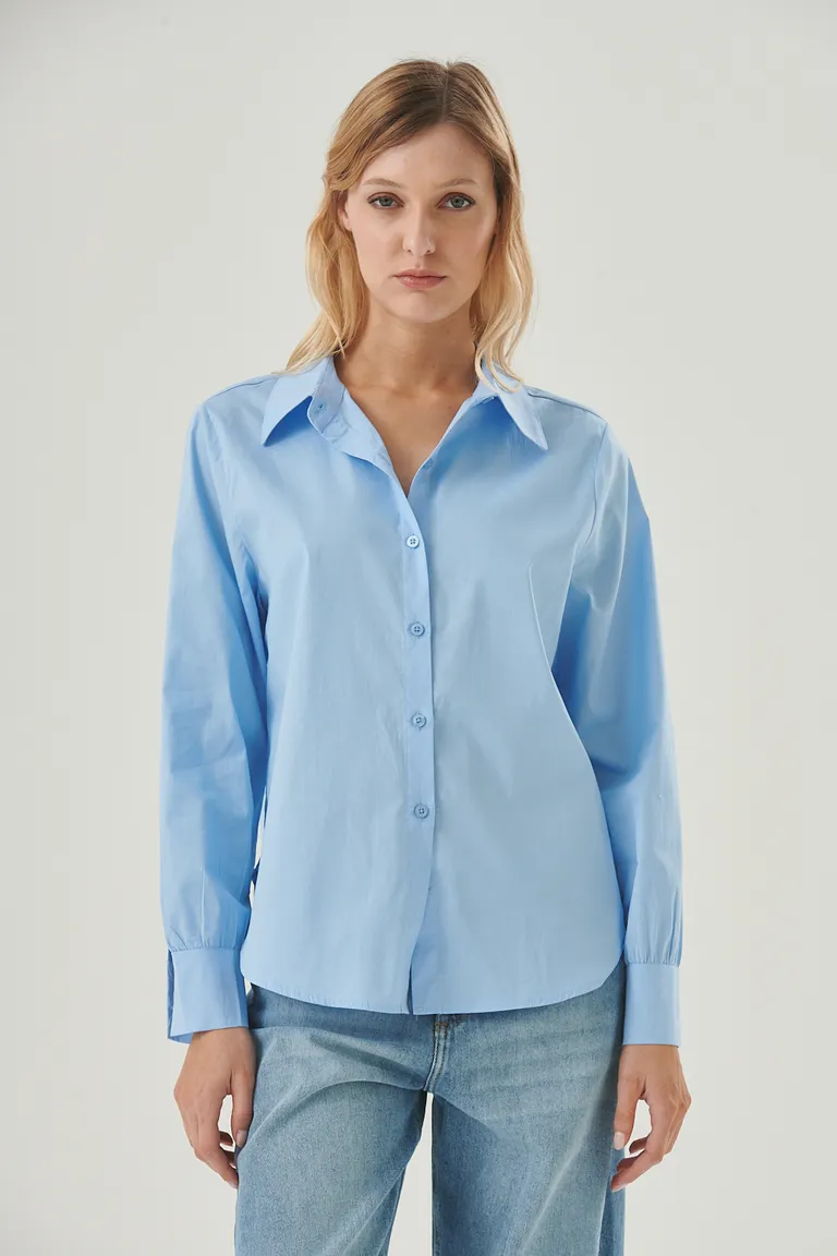 Camisa azul de poplin de corte recto y cuello clásico para mujer de Sweet en Camisas para argentina