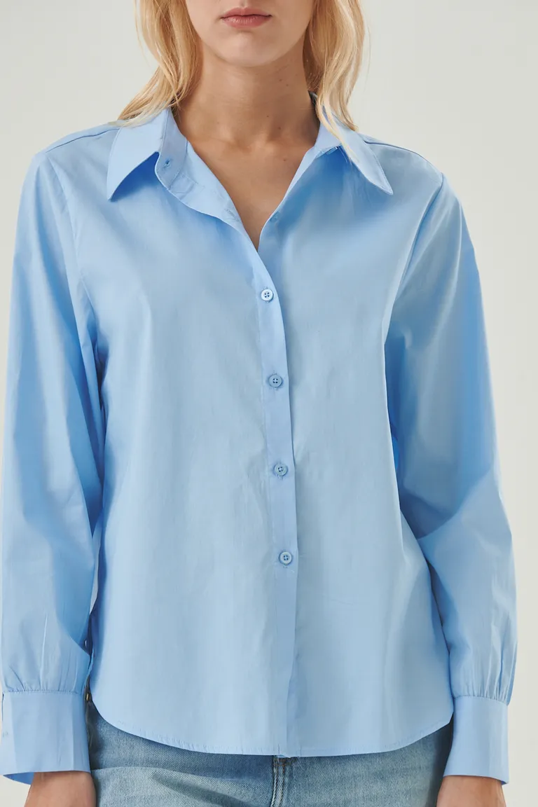 Camisa azul de poplin de corte recto y cuello clásico para mujer de Sweet en Camisas para argentina