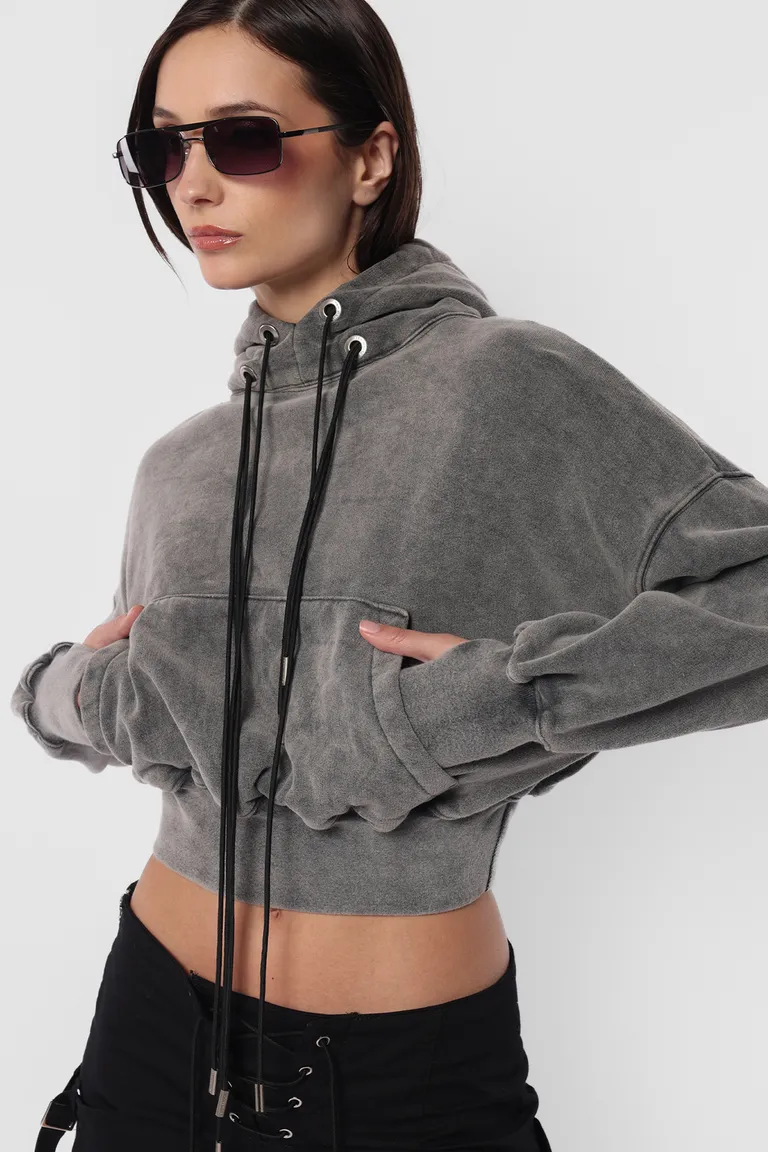 Buzo de frisa con capucha, bolsillos y mitones en acabado acid wash de Top White en Buzos y Sweaters para argentina